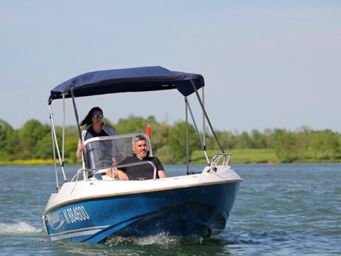 Bateau Quicksilver 500 Commander à louer à Mâcon chez Loca Concept