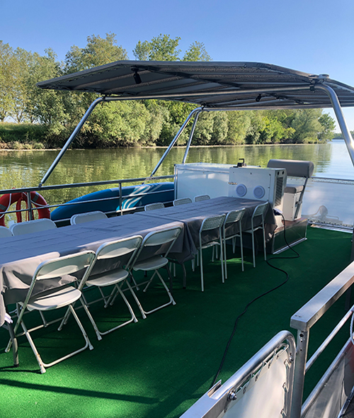 Barge flottante à louer à Mâcon pour réunions entreprises clients collaborateurs