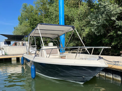 Locaconcept à Mâcon - Location bateau sans permis Terminal Boat EN 21