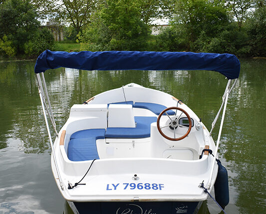 Bateau sans permis Ruban Bleu Most à louer à Macon